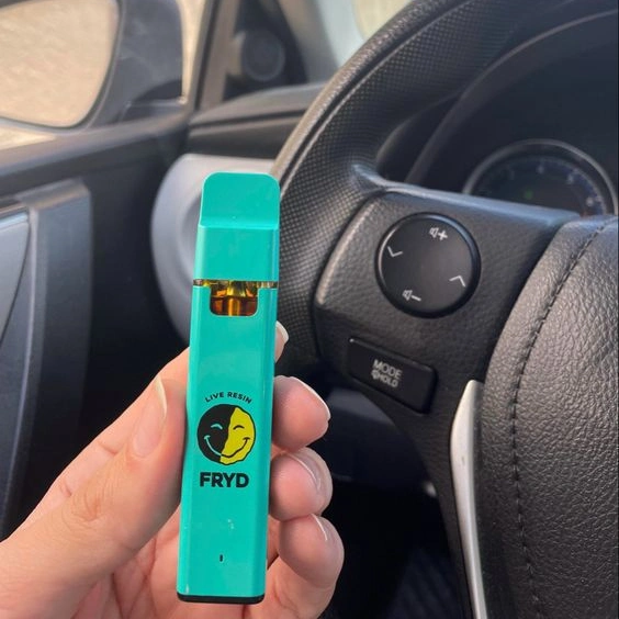 Fryd sonrisa 2ml Vacío Vape Cartucho de pluma Ocultar Batería recargable de OEM