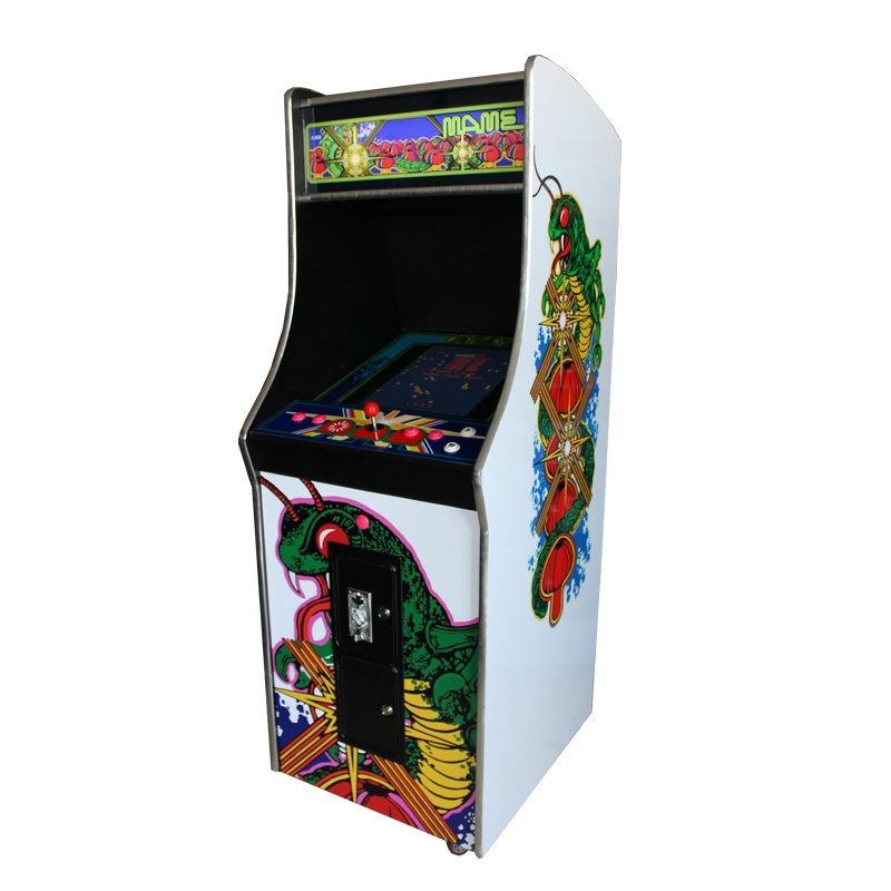 En posición vertical de la máquina arcade clásico tradicional de la máquina Arcade