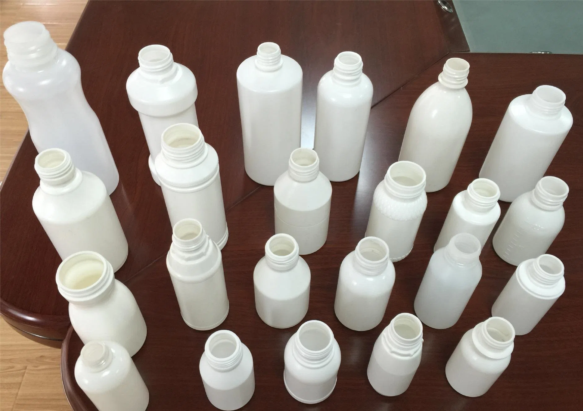 Plastic Cosmetic Bottle Mould