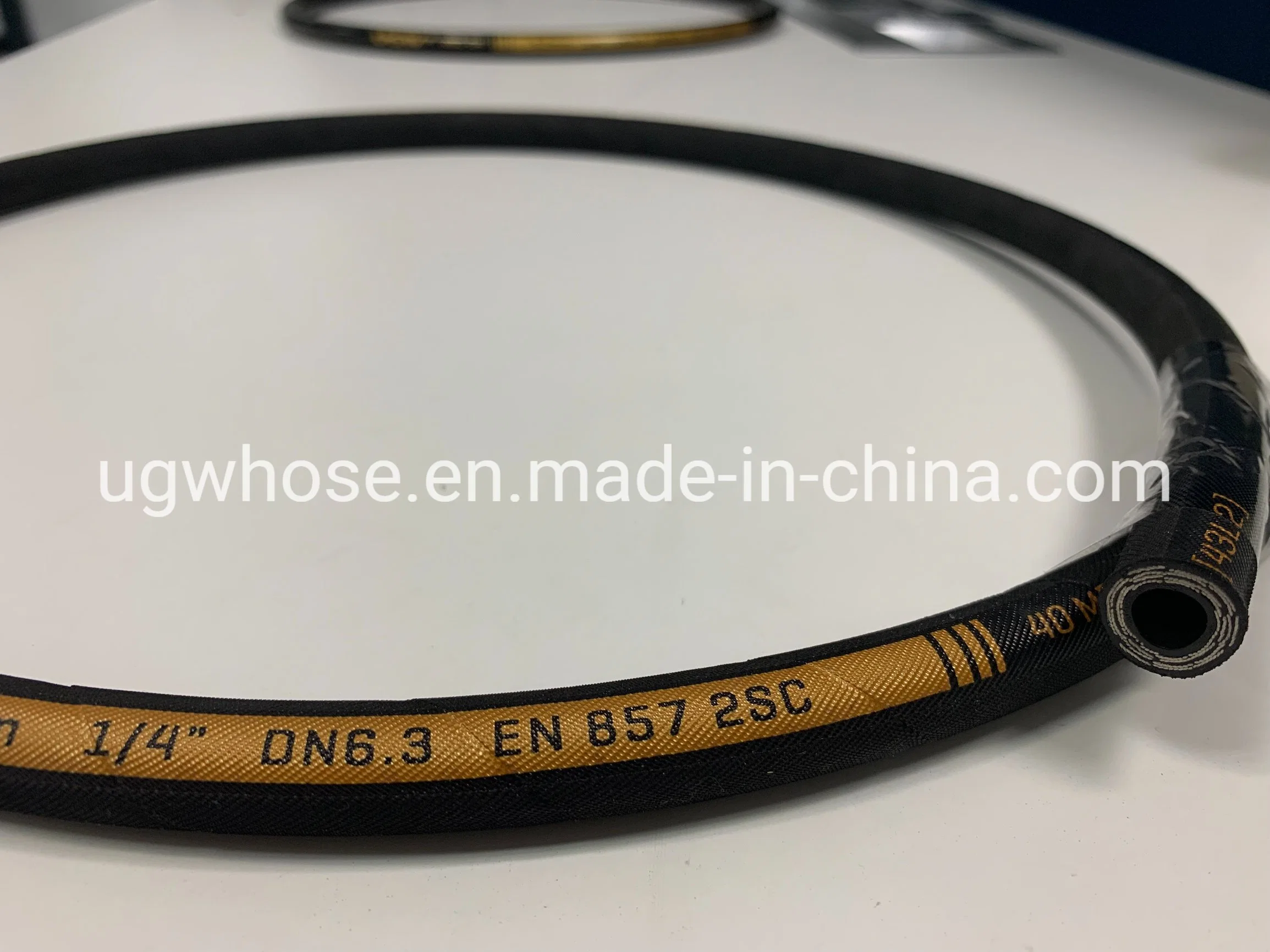 Wrapped Cover 2sc Hydraulic Rubber Hose in High Quality