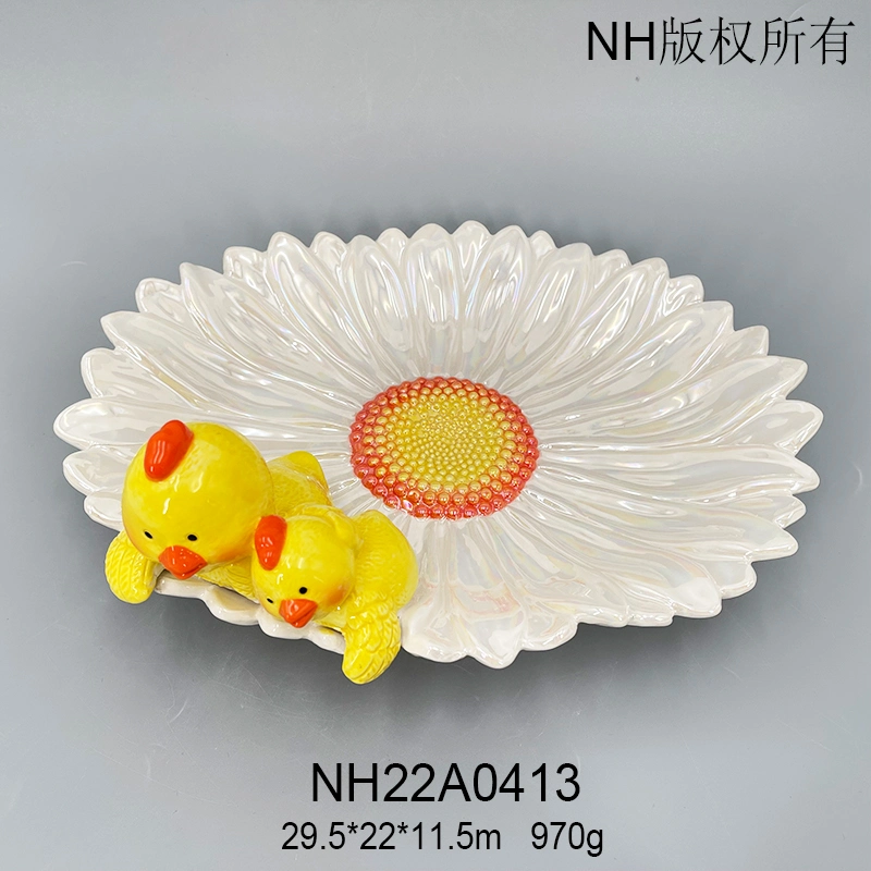 Ceramic Lovely Two Chickens Lie on Daisy Flower Pearl Color Plate Interesting Funny Dinner Plate for Children Home Hotel