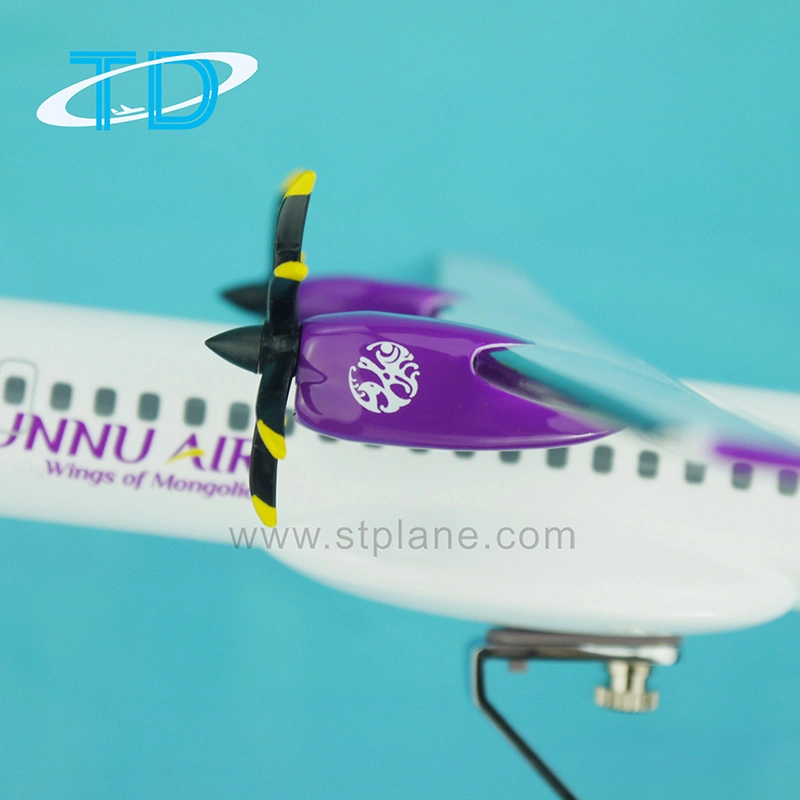 Hunnu Air Atr72-600 27cm Scale 1: 100 Synthetic Resin Model