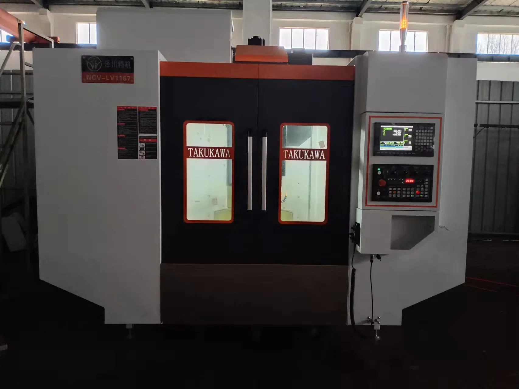 Corte de metal reforzado Precision Metal fresado 3 ejes Centro de Mecanizado Vertical CNC