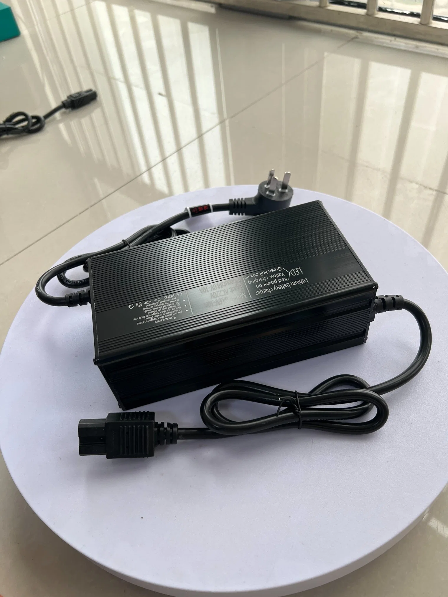 Addison Professional Manufacturer 12V 4A Smart Lead Acid Charger for Electric Vehicle Motorcycle