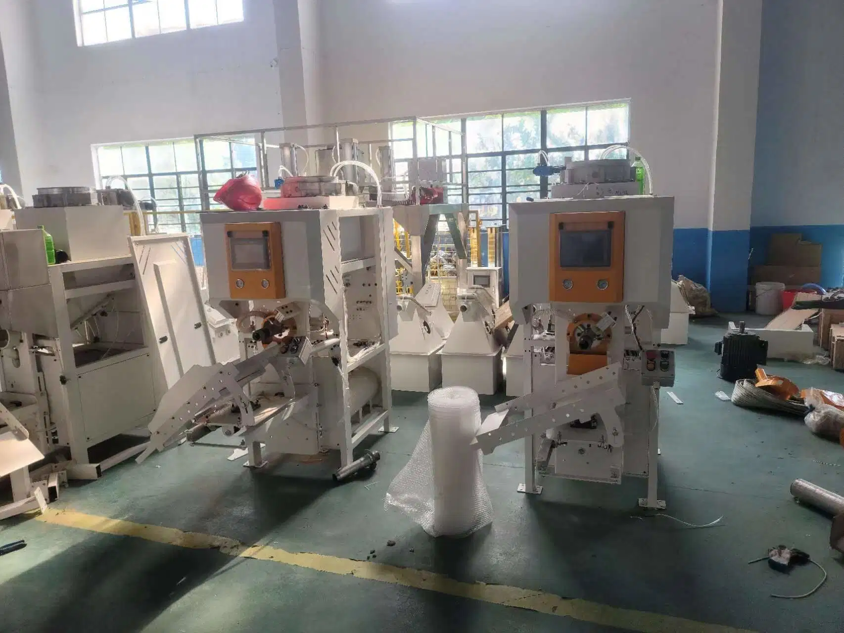 0.2% Accuracy Pneumatic Valve Bag Lime Powder Packing Machine 10-50kg