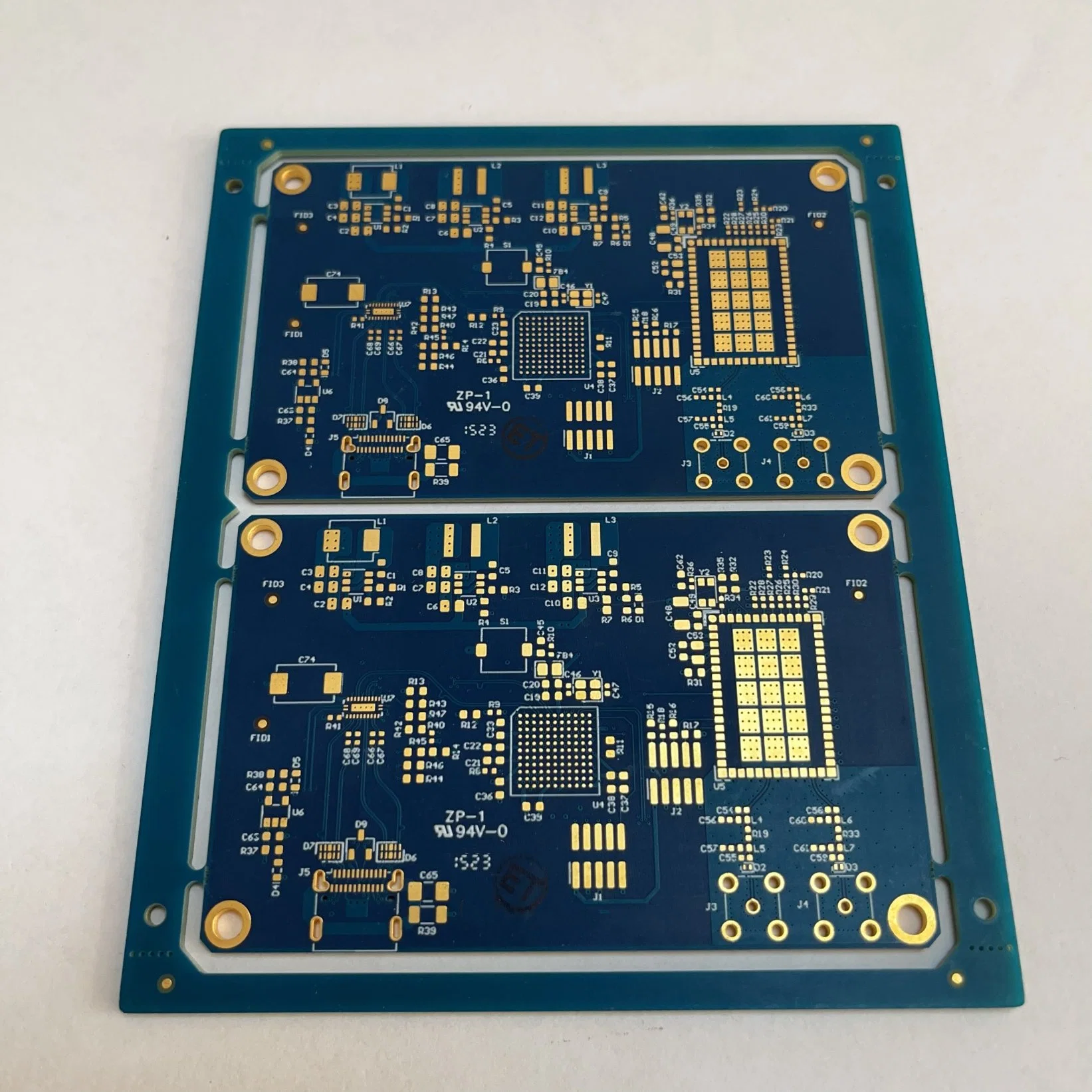 Hochwertiger Rogers PCB Lieferant für elektronische Fertigung