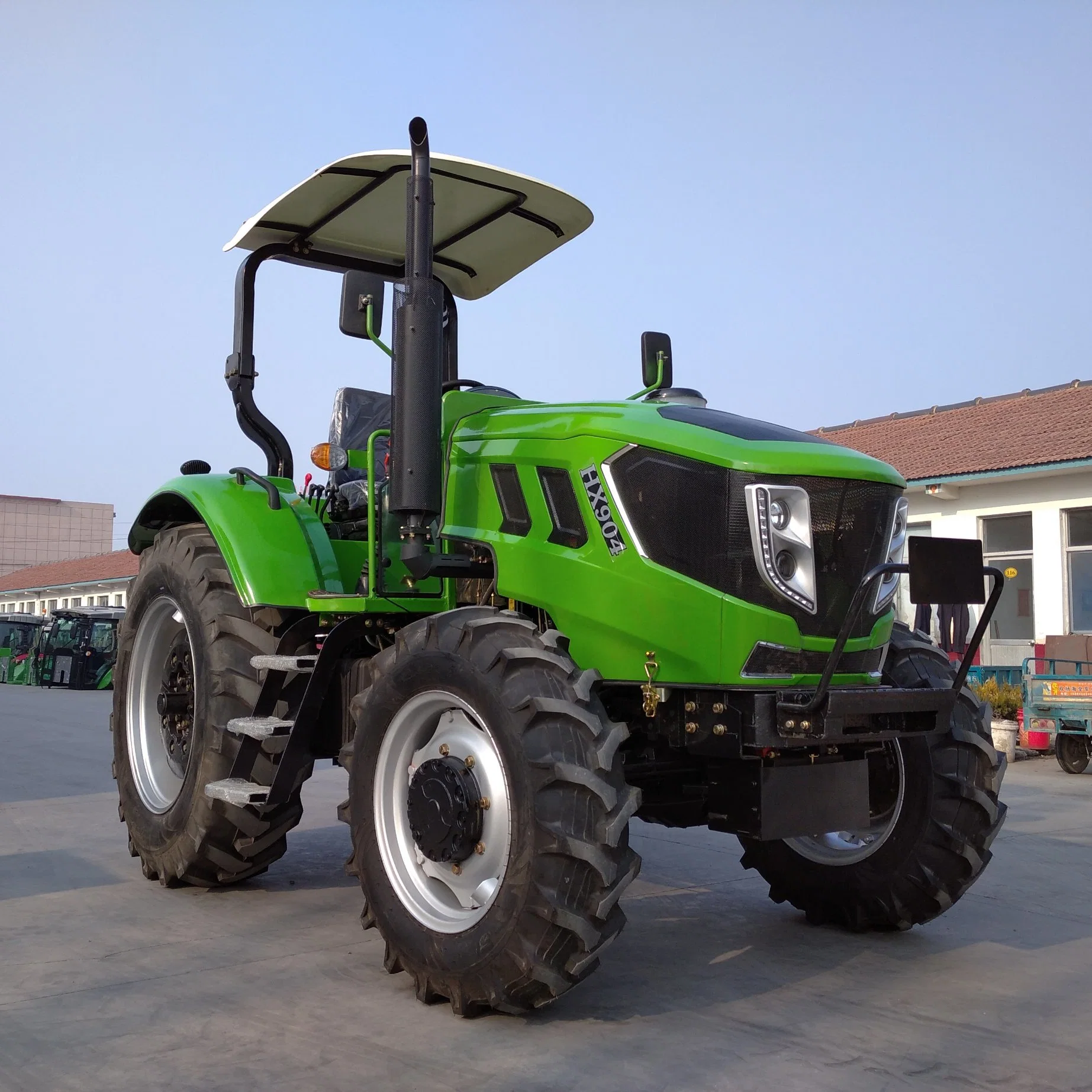 Tractor de gran tamaño del chasis Td 120 CV Tractor con motor Diesel 6 cilindros