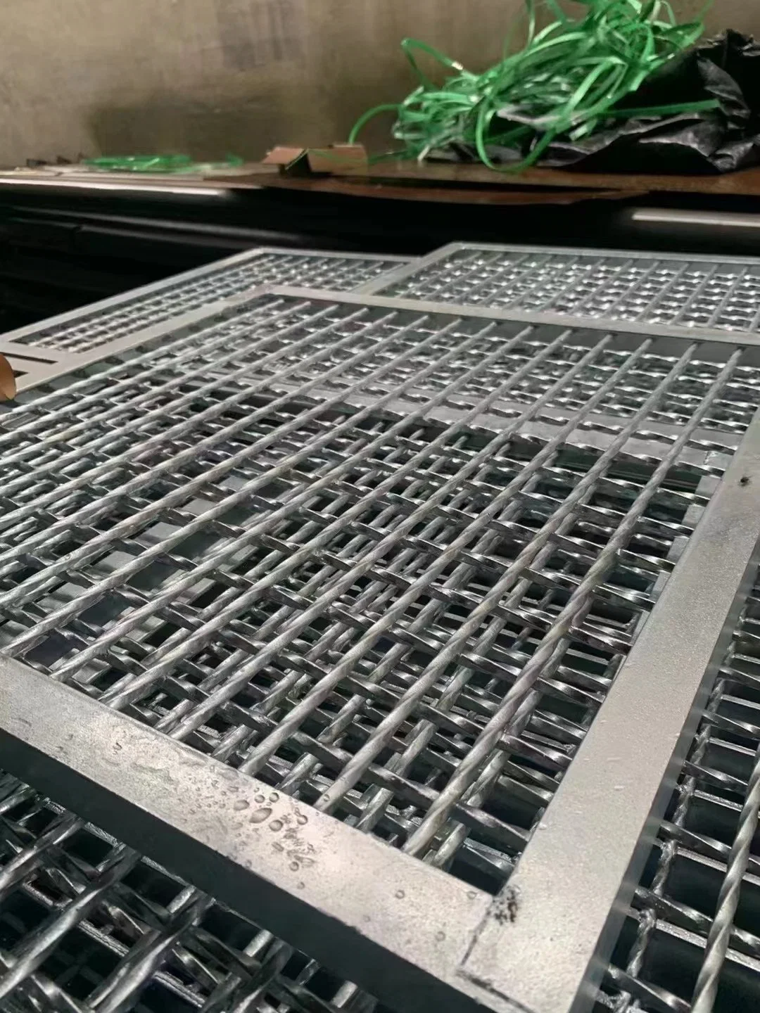 Hot Galvanizing Steel Grating/Stainless Steel Grid Plate /Steel Grid Plate Net