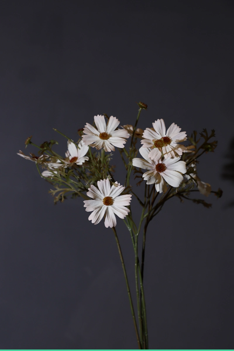 La decoración de interiores simula los cerezos en flor