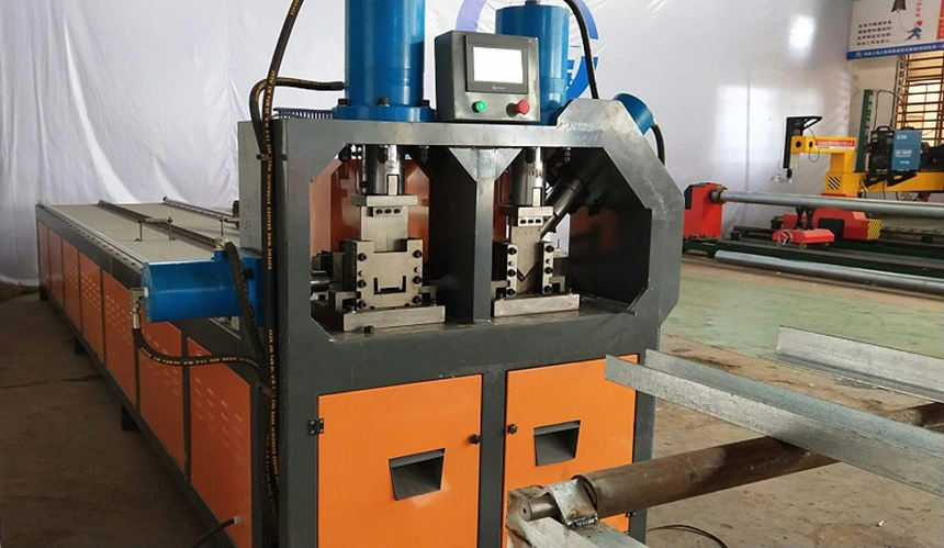 Automatic Pipe Hole Pressing Cutting and Punching Machine for Greenhouse Fastenings