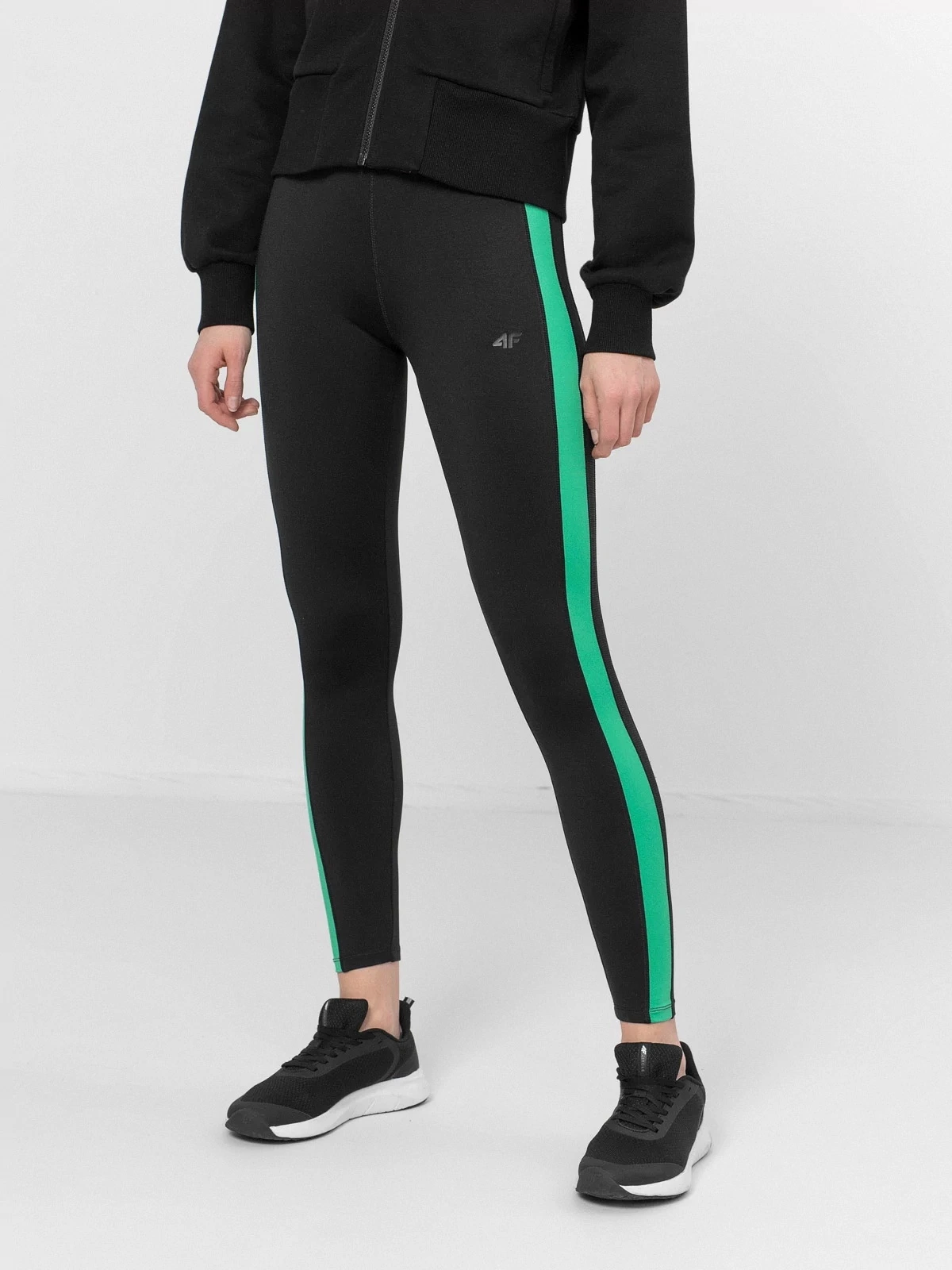 New Design Sportswear Sexy Legging Yoga Wear with Contrast Color Stripe at Side