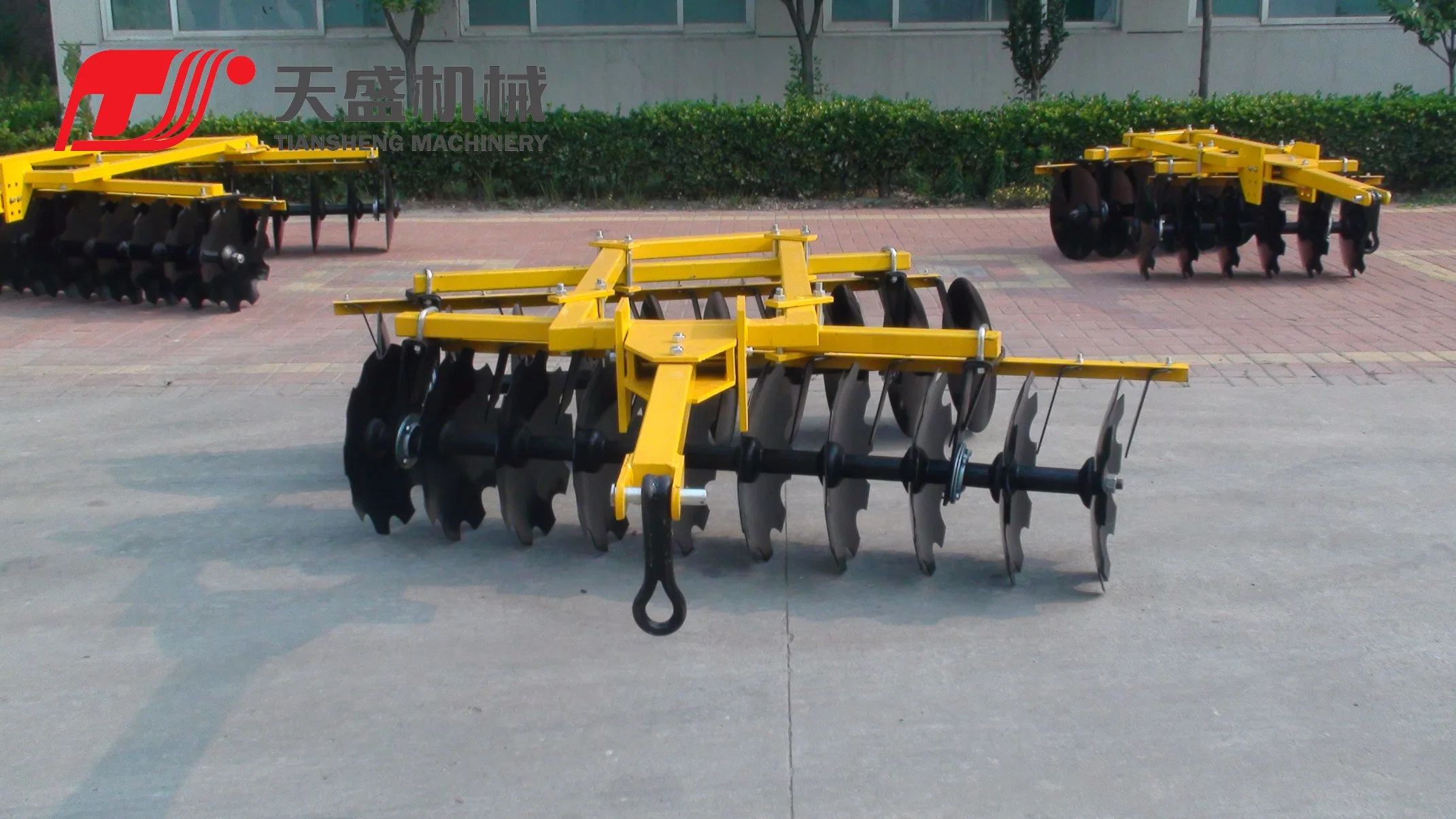 Agricultural Machinery Working Width 2.2m 50HP Tractor Mounted Middle Duty 20blades Disc Harrow