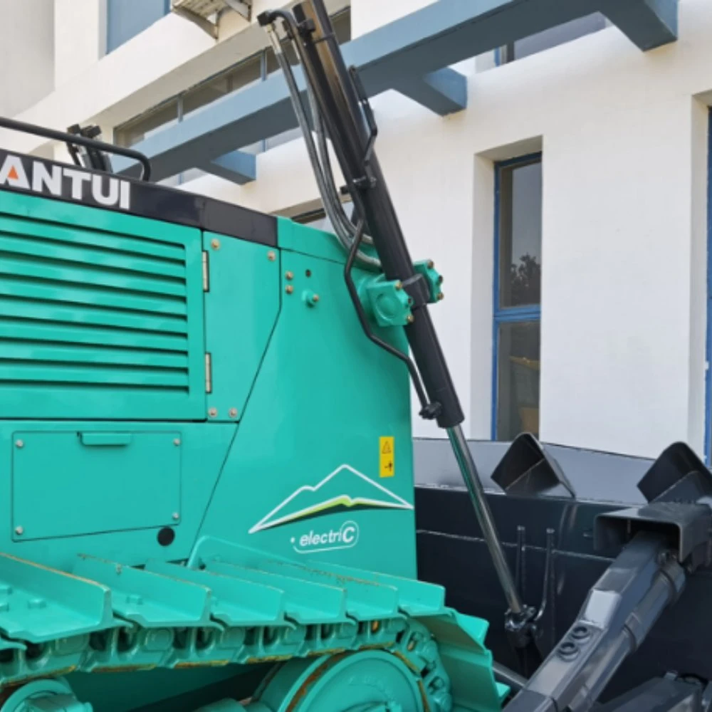 Ce bulldozer convient à l'exploitation minière et à l'entretien des routes.