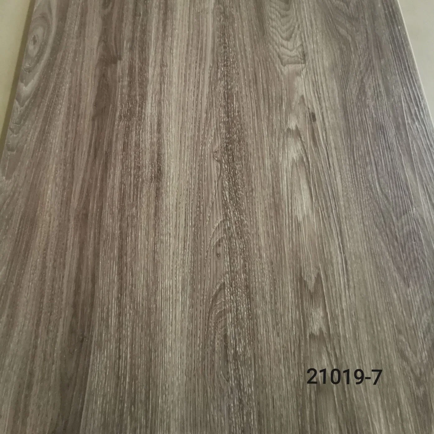 China Products/Suppliers Spc Flooring Stone Plastic Composite Vinyl Flooring