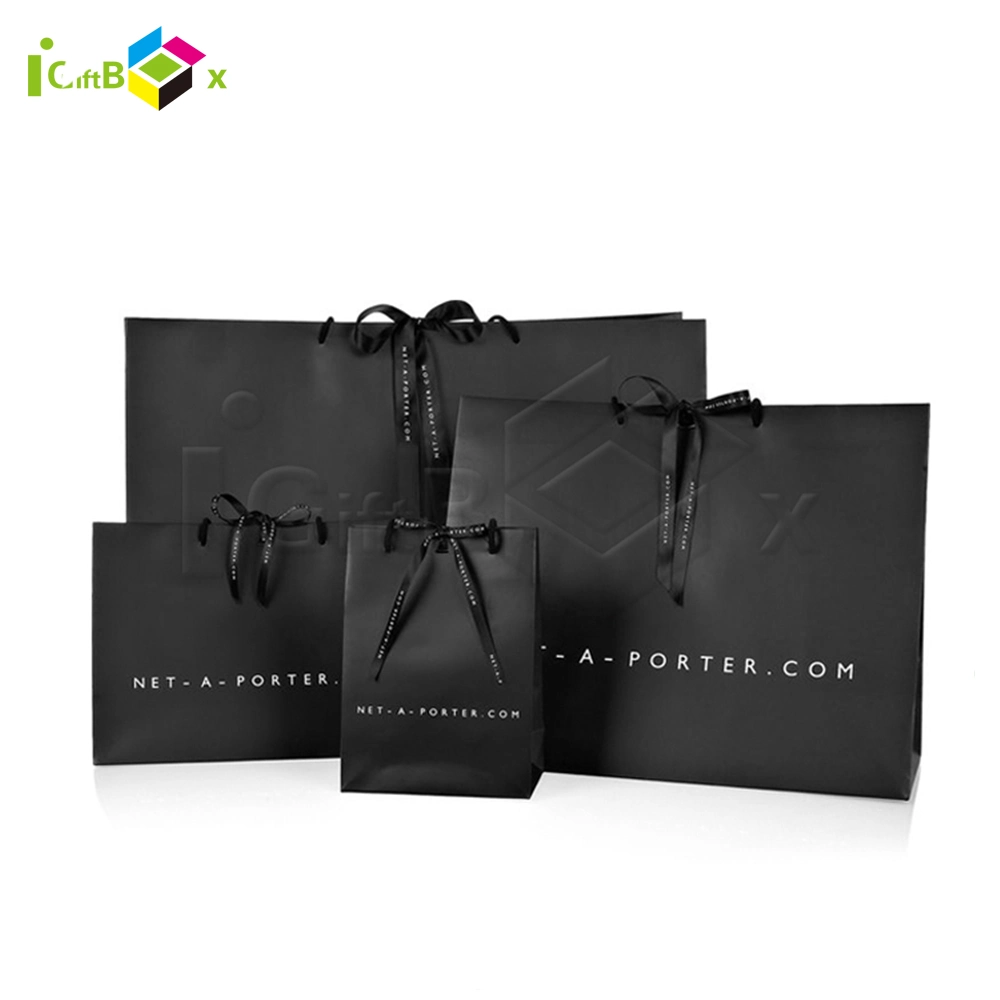 Lujo personalizado el diseñador de moda al por mayor negro mate impreso el logotipo de la estraza embalaje bolsa de papel de envoltura de regalos tiendas de cosméticos/vestido/regalos