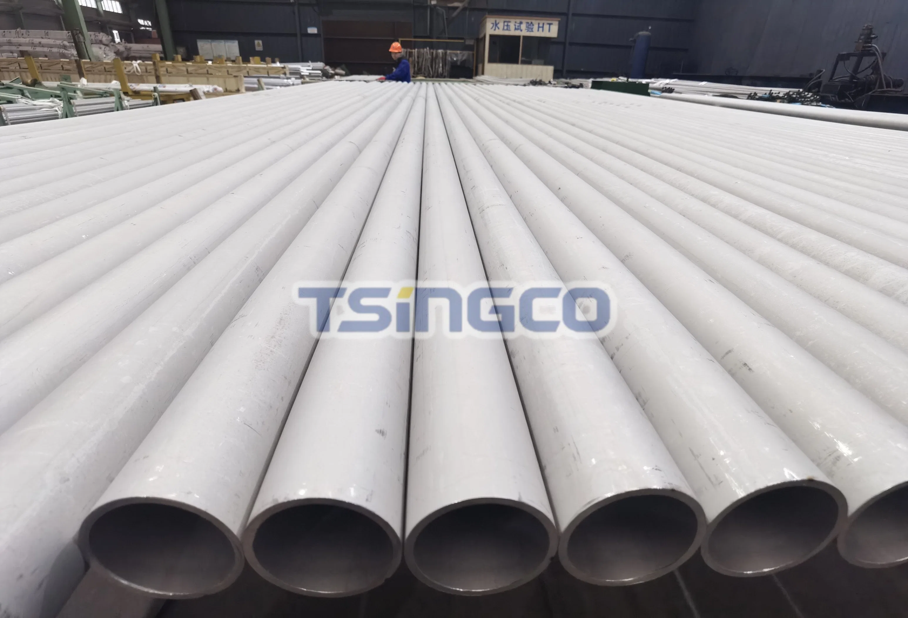 Supplier ASTM/AISI Sch40 Pickling Precision Seamless Stainless Steel Tubing/Tube/Pipe for Building Materials