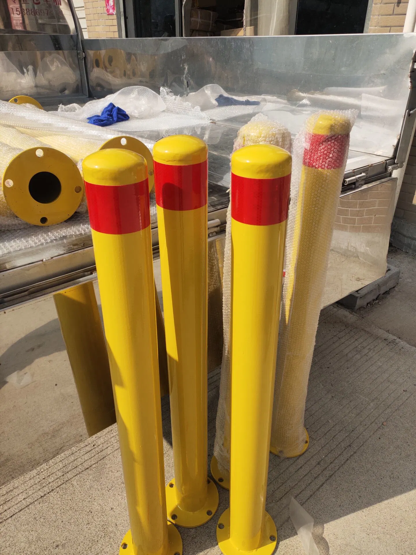 Removable Temporary Safety Steel Post Road Traffic Parking Barrier Bollard