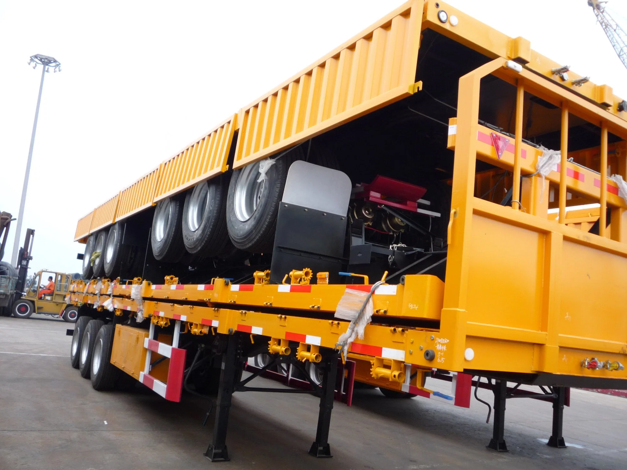 Side Wall/ Side Board/Fence Cargo Truck Semi Trailer Heavy Truck Trailer Manufacturers 40FT Side Wall Cargo Semi Trailer