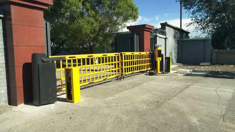 Qigong High quality/High cost performance Automatic Car Park Boom Barrier Gate with Remote Control