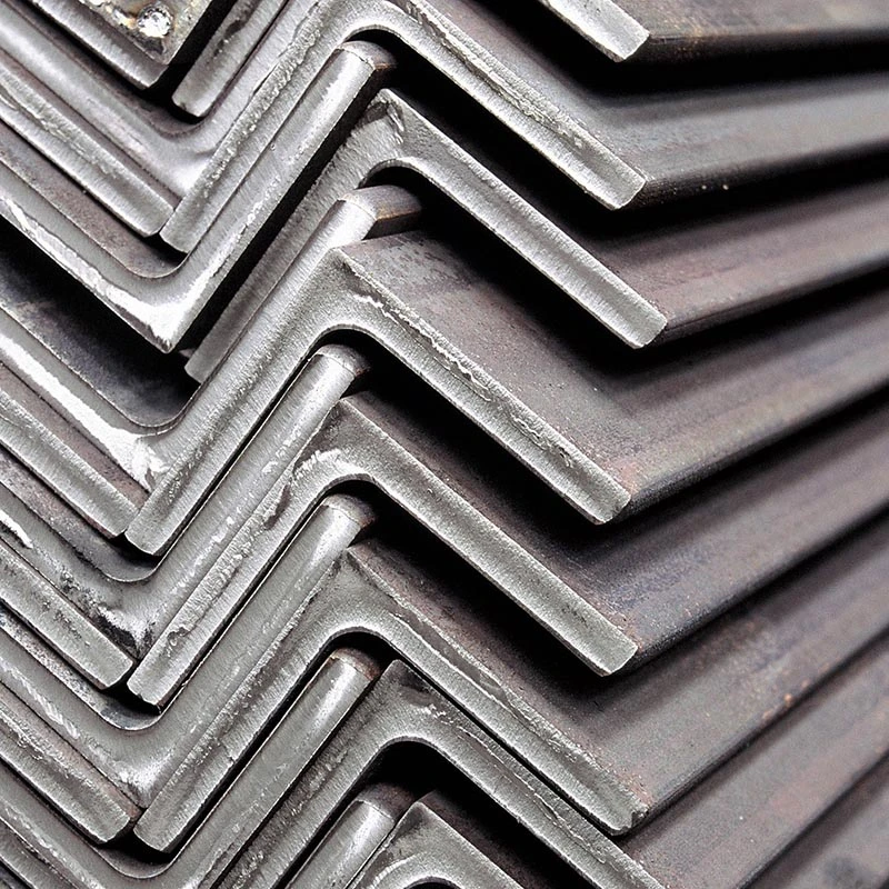 Carbon Angle Bar مواد البناء الباردة المقطوفة بالزجاج الأسود المحلفن A36 Ss400 Q235B الحديد الحديد الحديد الحديد الحديد الحديد الحديد الحديد الحديد الحديد الحديد الحديد الحديد الحديد الحديد الحديد الحديد غير ملفوفة الساخنة الفولاذ الطفيف شريط زاوية متساوية