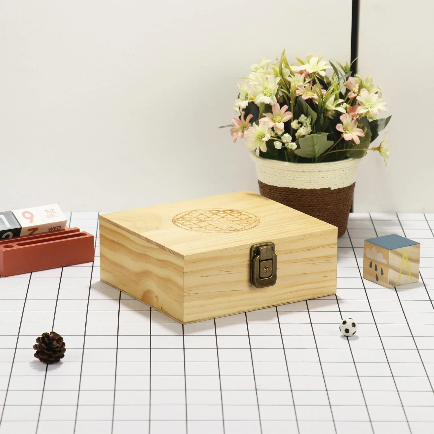 Caja de almacenamiento inacabada Caja de estash de madera para fumar