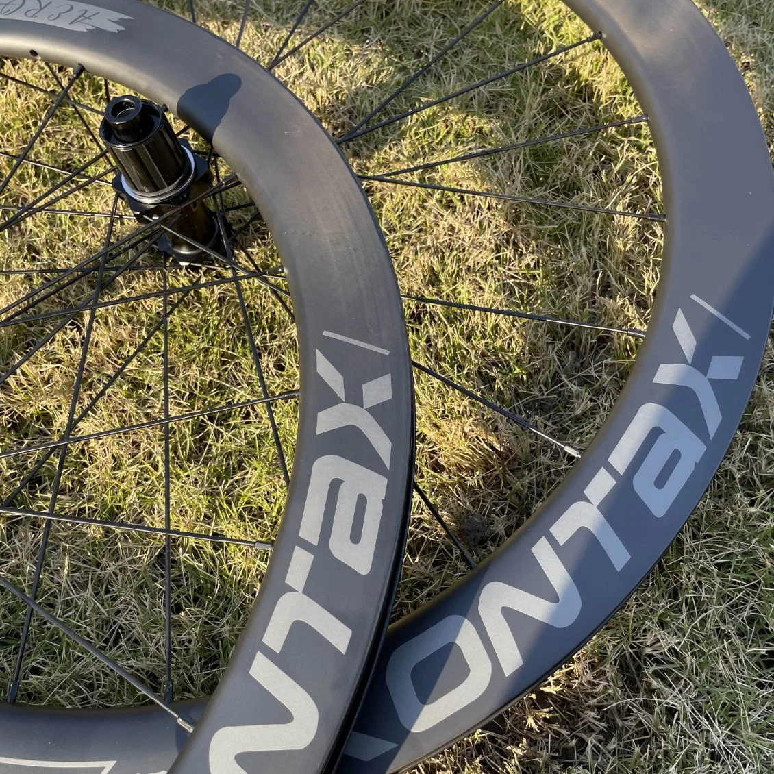 Колесная система Carbon Clincher Колесная система 700c Дорожные велосипедные колеса 50 мм тормоз обода Комплект колес из углеродного волокна с 24 отверстиями