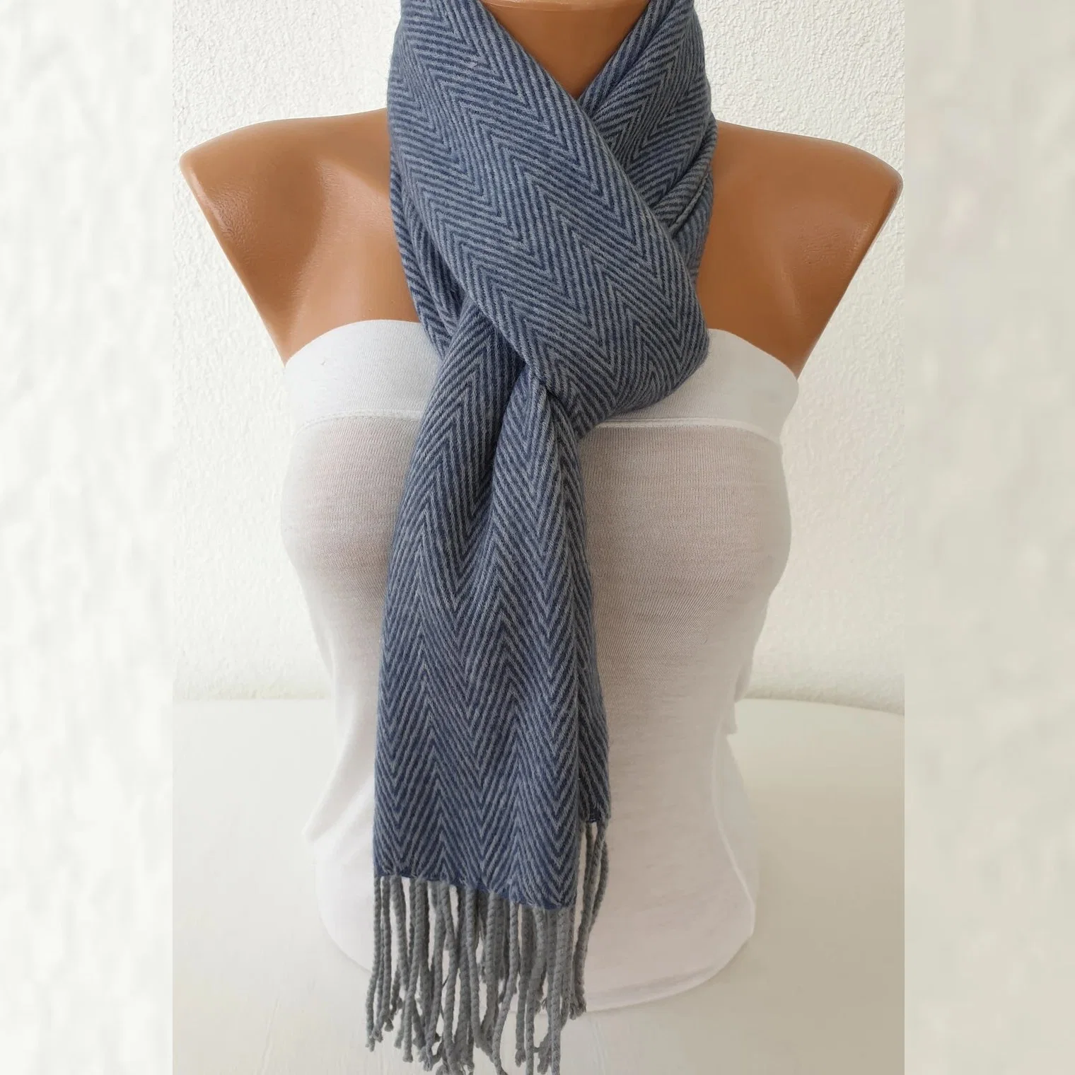 Unisex 100% Cashmere Herringbone Woven Apparel Accessories Scarf with Fringe