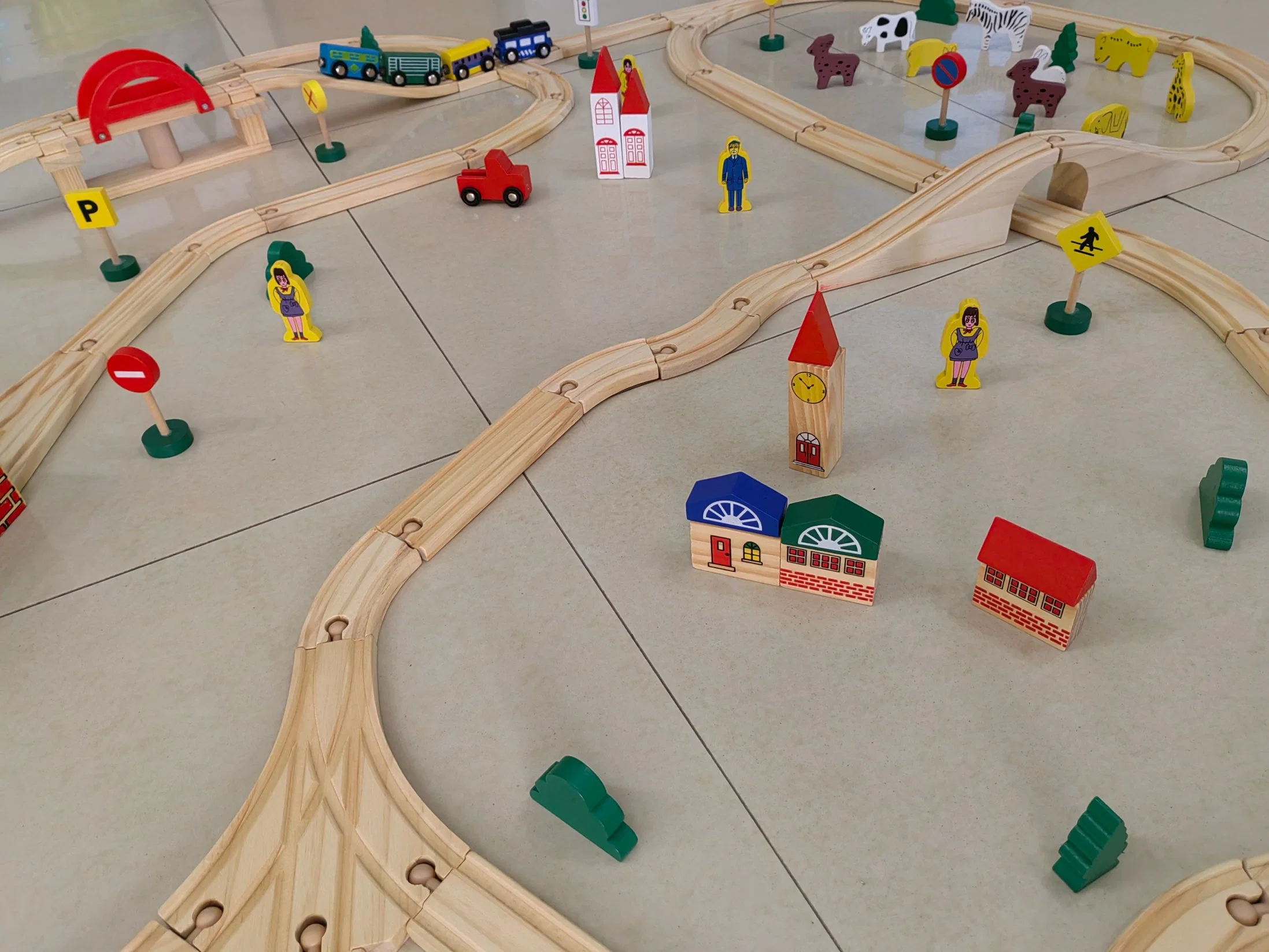 Children Wooden Train Rail with Houses & Animals for Kids