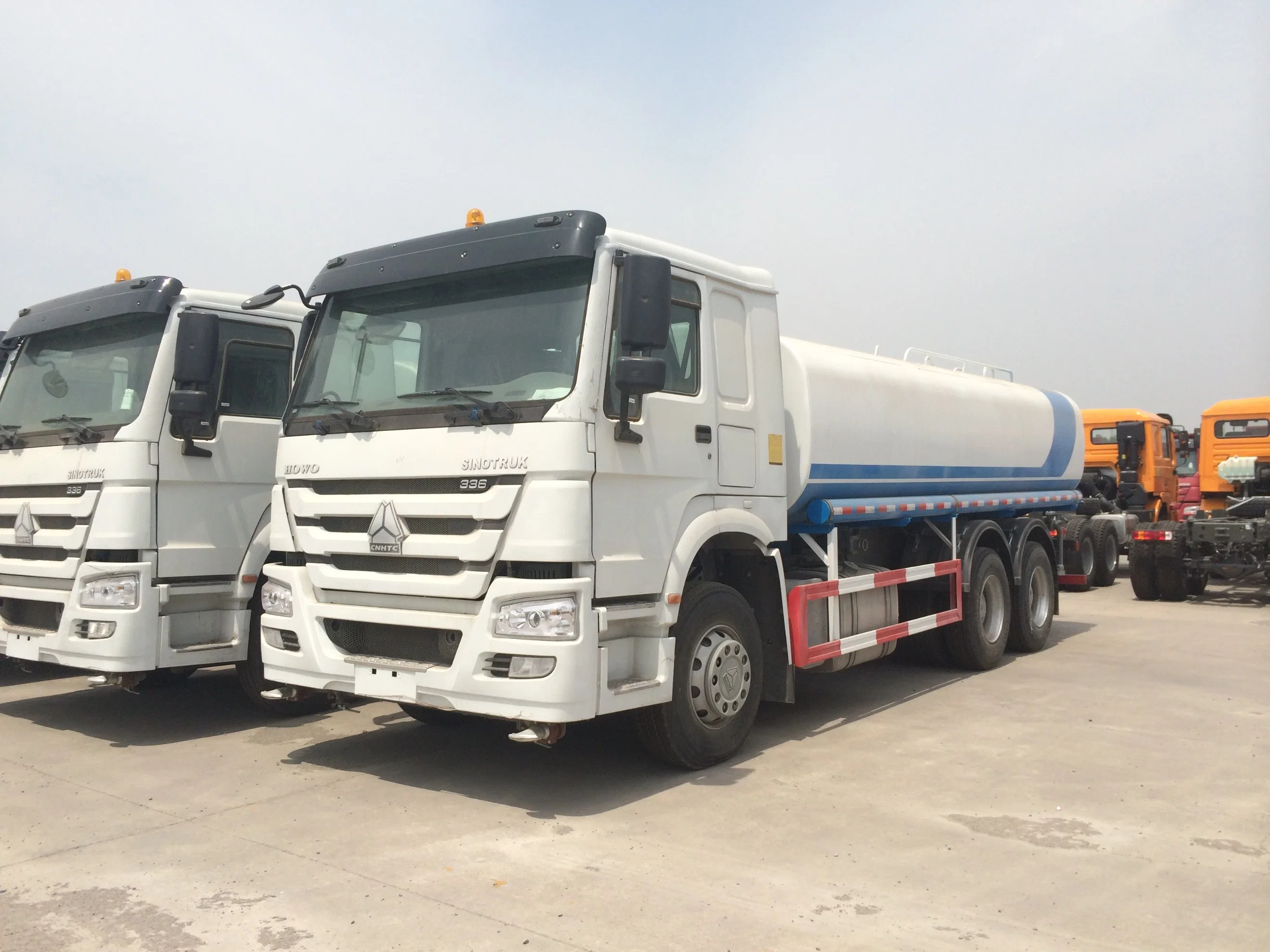 New Design 2022 Model Sinotruk HOWO 6X4 20000L Water Tank Truck with Water Gun