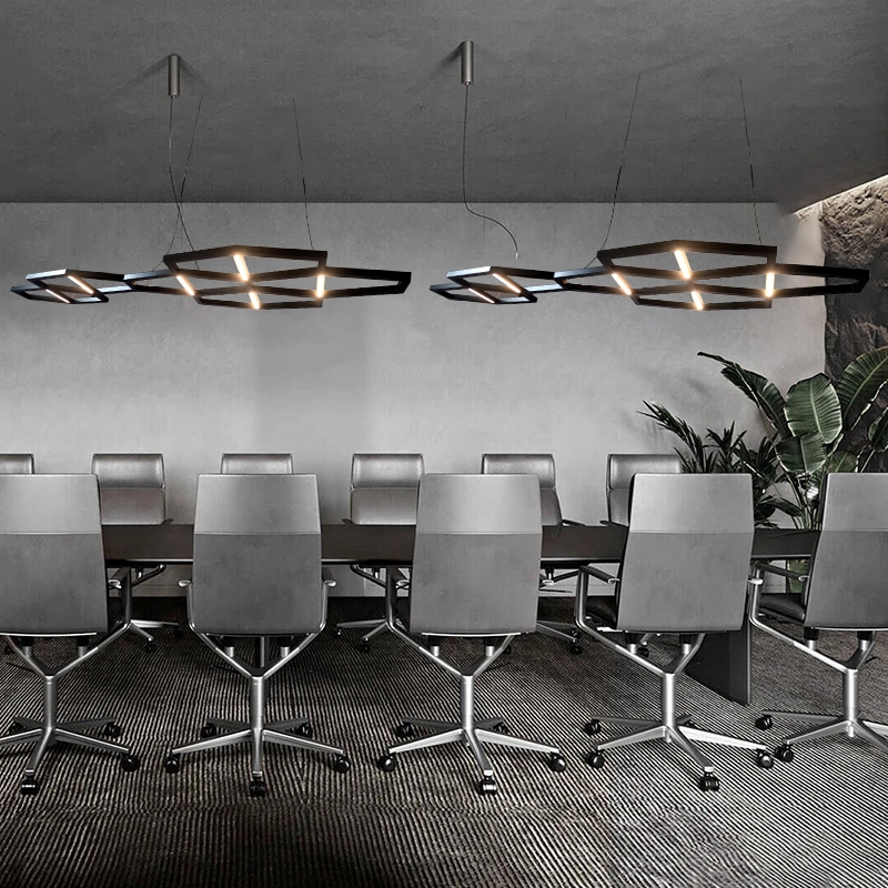 Luminaires suspendus LED noirs personnalisés, grand lustre design pour restaurant