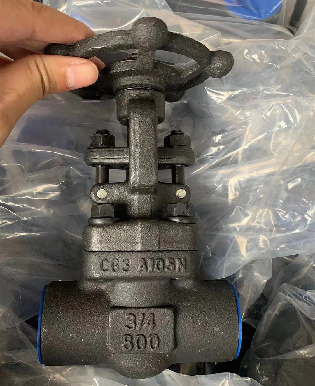 1/2" Threaded A105 Trim #8 OS&Y Full Port 800# Bolted Bonnet Gate Valve