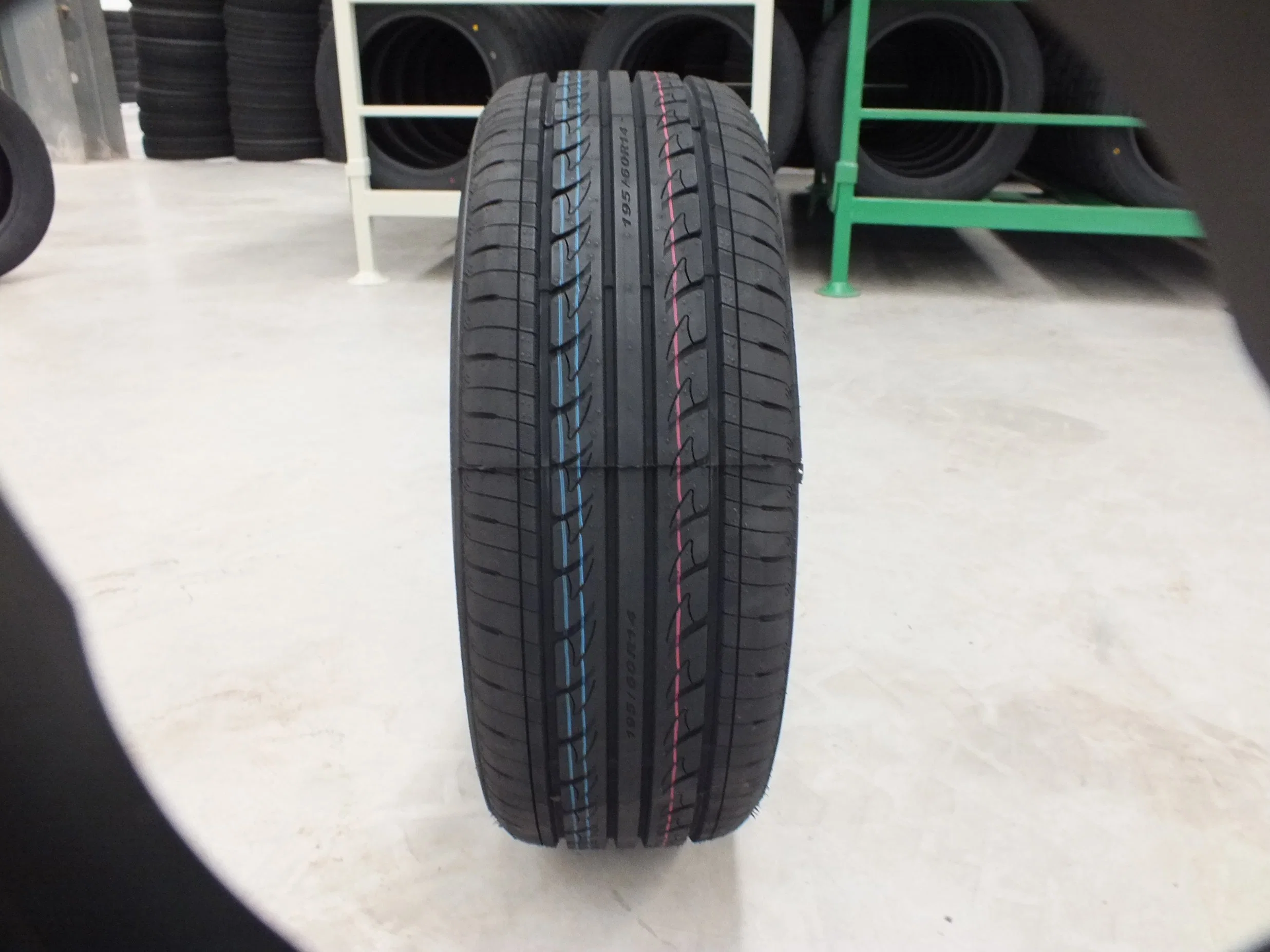 Constancy Brand Passenger Car Tire (175/70R13)