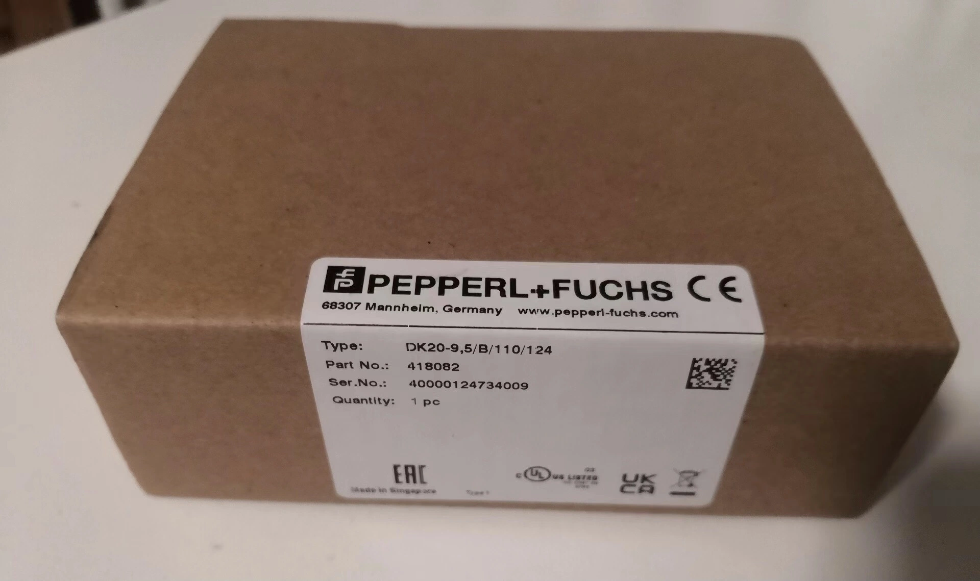 New Original Pepperl Fuchs Color Sensor Dk20-9, 5/B/110/124