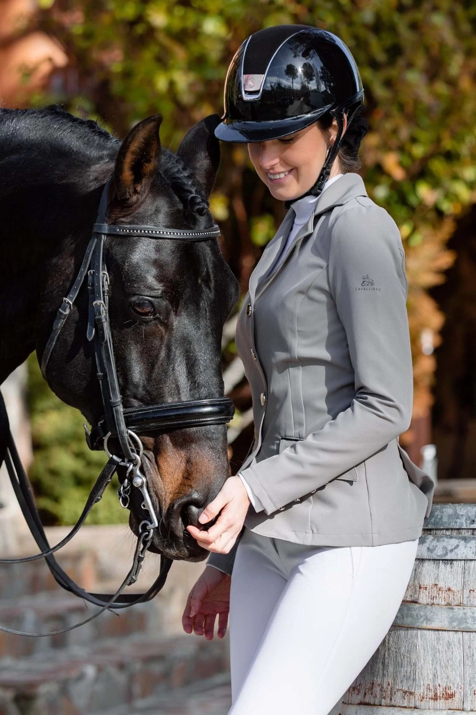 مسابقة المرأة الأنيقة المخصصة لركوب الخيل في سباق الخيل S Long-Sleeve Equestrian إظهار السترة