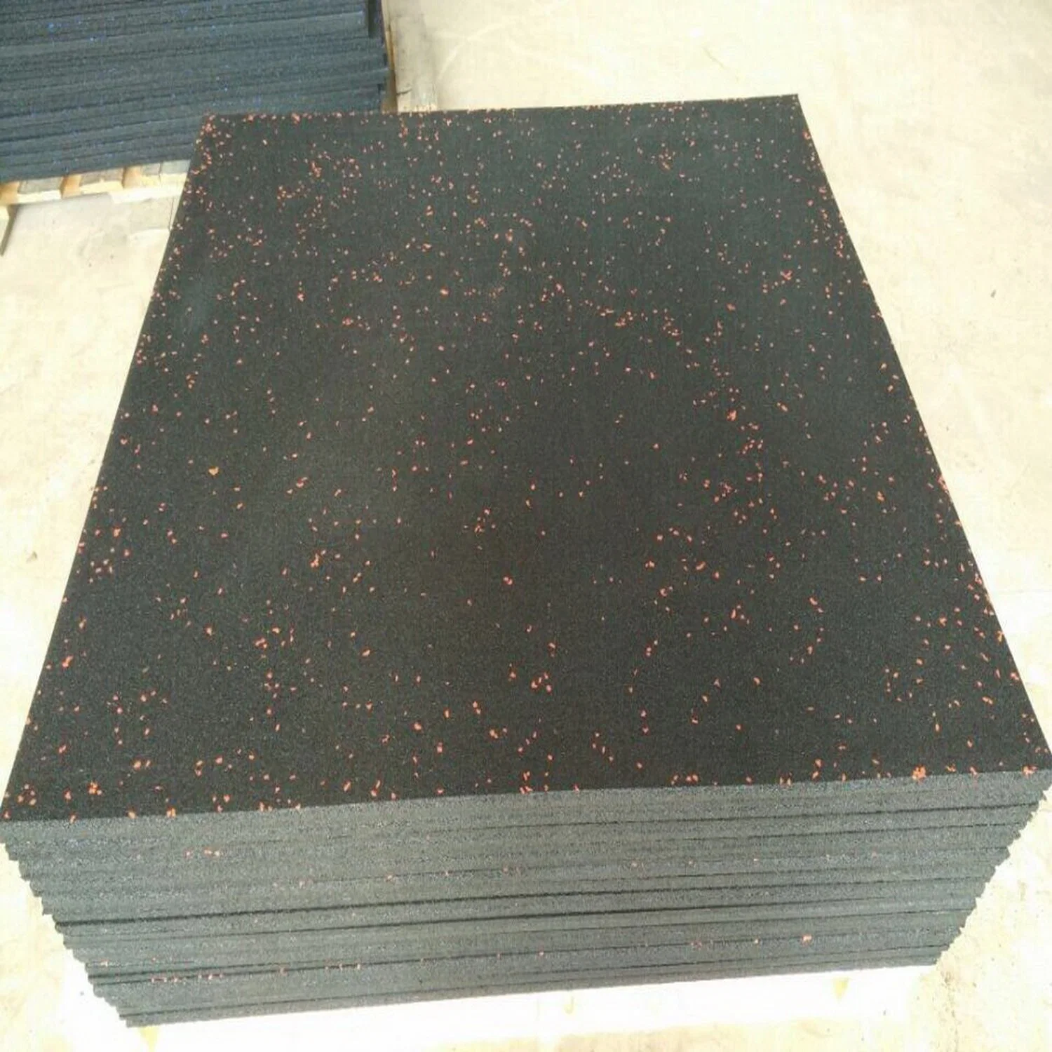 8-25mm Thickness Recycled Gym Equipment Flooring Manufacture in Qingdao