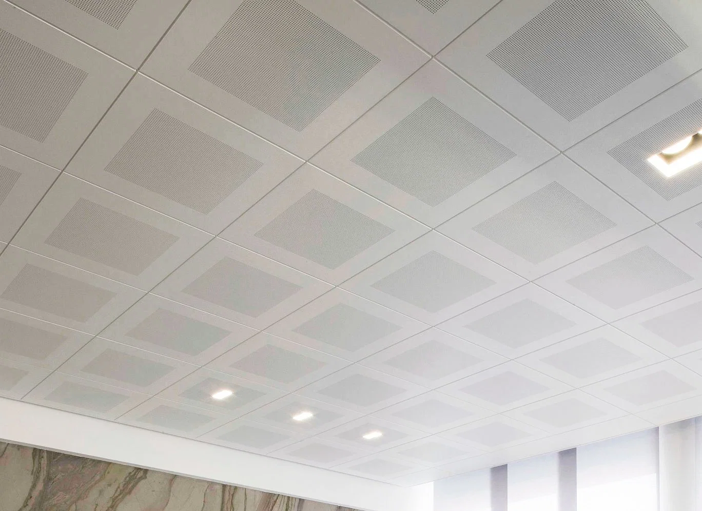 Sixinalu Building Material Wall Panel Decorative Panel Grilling Construction Aluminum Ceiling Board