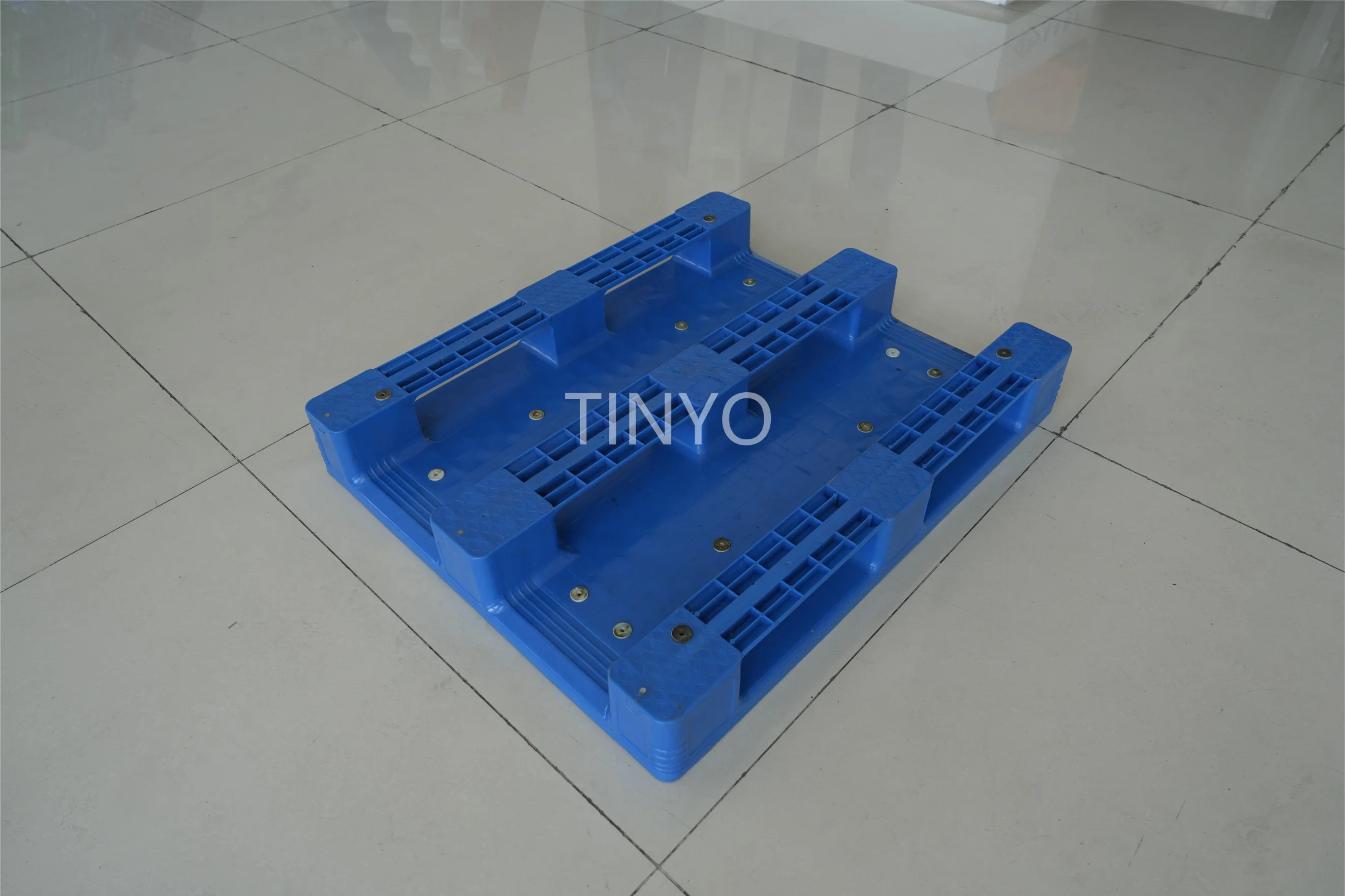 Warehouse Storage Single Face Euro Storage Recycle PVC Plastic Pallets for Logistics