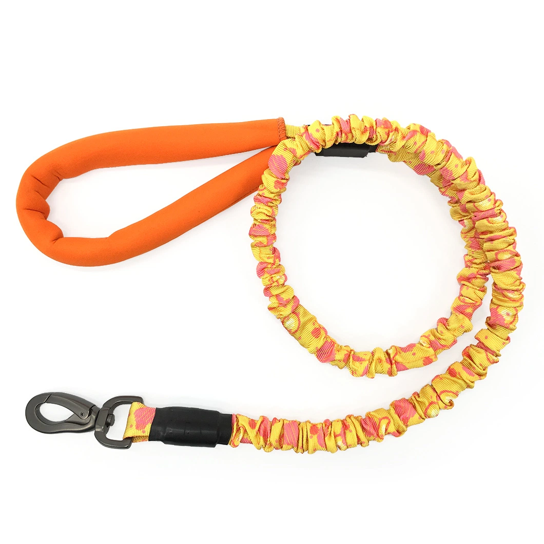 Qualidade Premium Non-Slip Puxador de espuma de Nylon retráctil Dog Leash Produto Pet