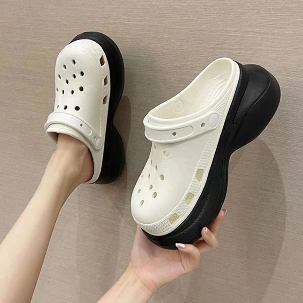 Women&prime; S Summer Slope Heel Sandal Hole Shoes High Heel Solid Color Anti Slip Fashion Thick Sole Slippers