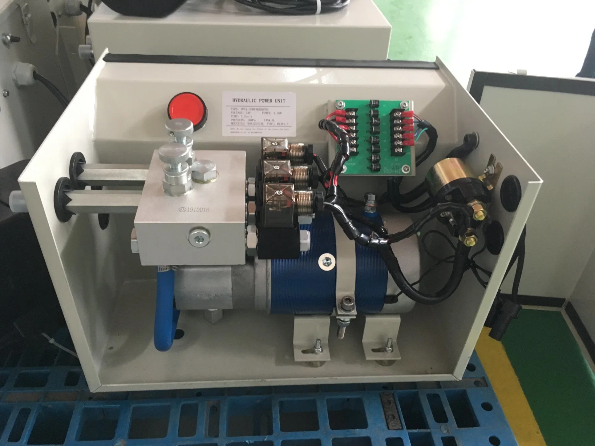 Truck Tail Plate Hydraulic Power System Is Used in Logistics Industry