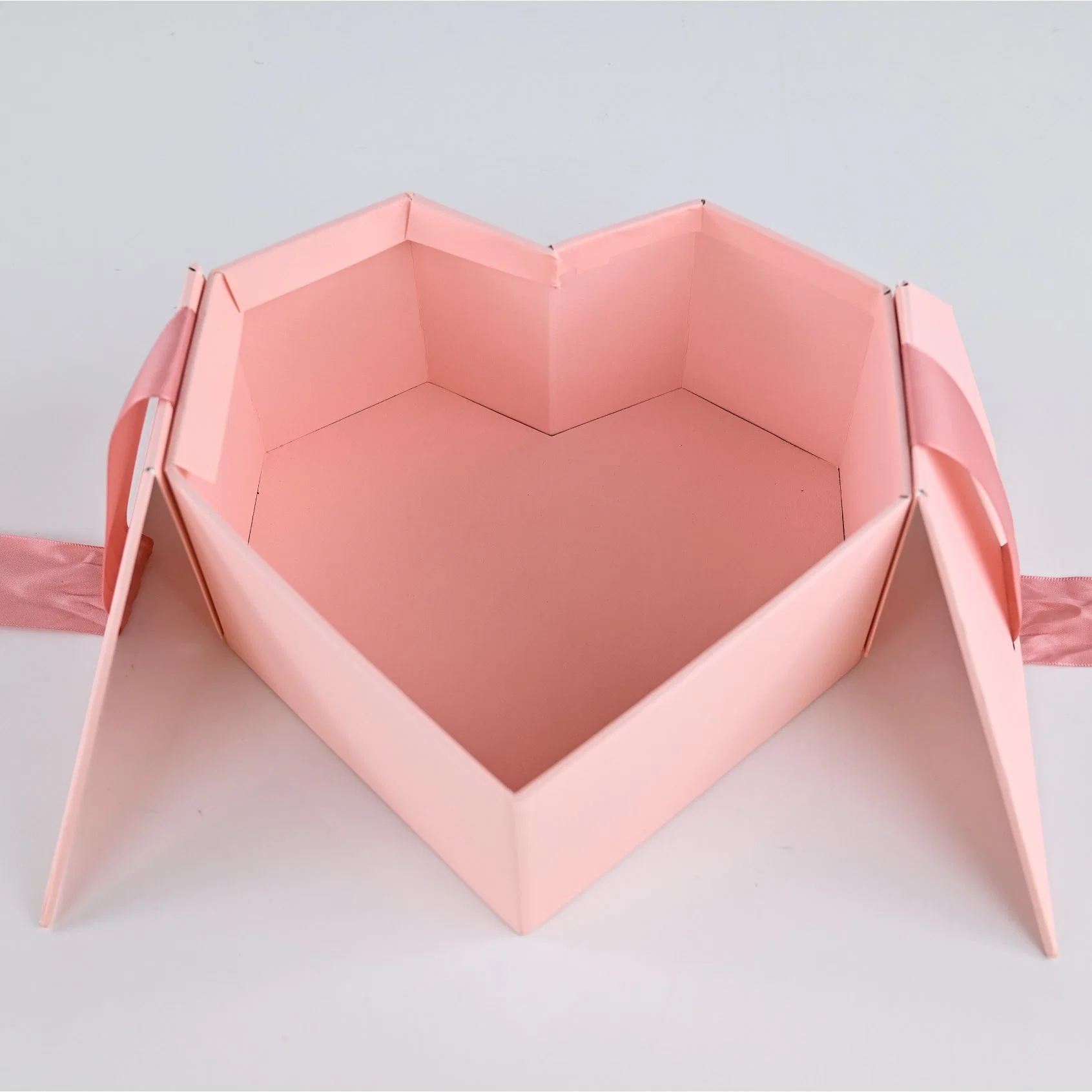 Costom ISO BSCI Mayorista/Proveedor de PVC de la fábrica de papel cartón Paquete Corazón Shapped días Caja de regalo San Valentín.