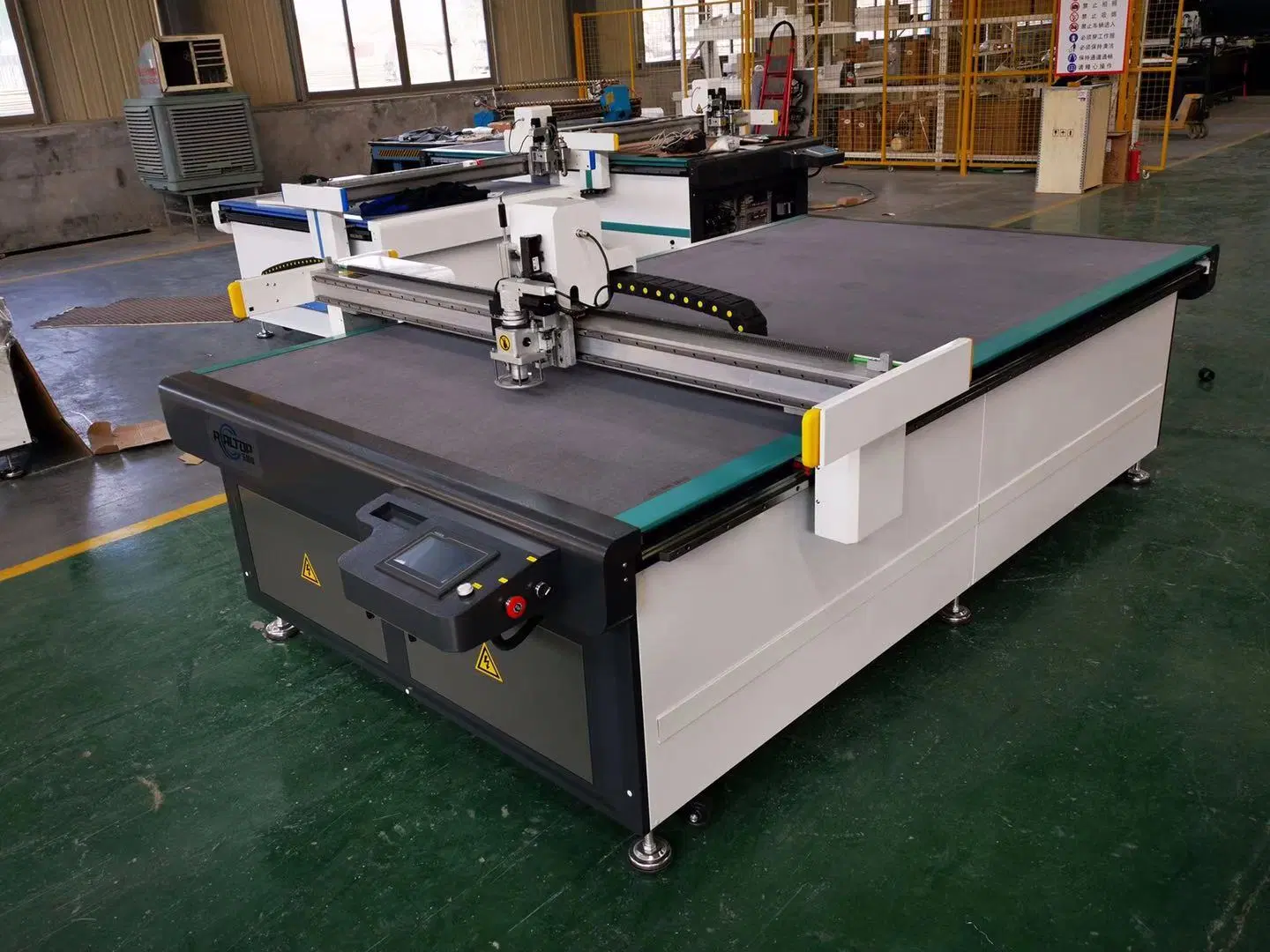 Corrugated Box Flatbed Cutter Pl Sticker Cutting Flatbed Cutter Arms Graph Plotter Cardboard Box Cutting CE Certified