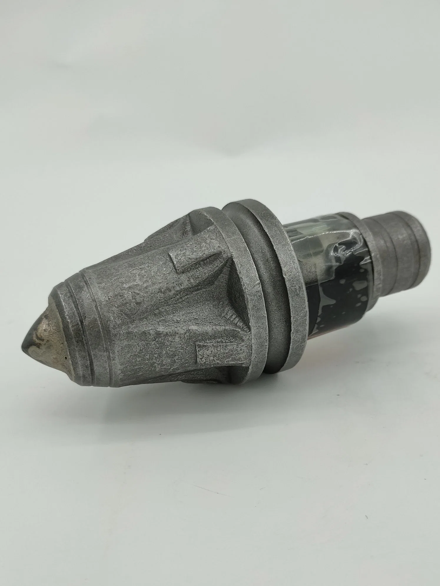 Hn562le Road Milling Asphalt Bit Round Shank Chisel Bitfoundation Auger Bits Road Milling Concrete Bit Conical Cutting Tools with Bullet Teeth for Foundation