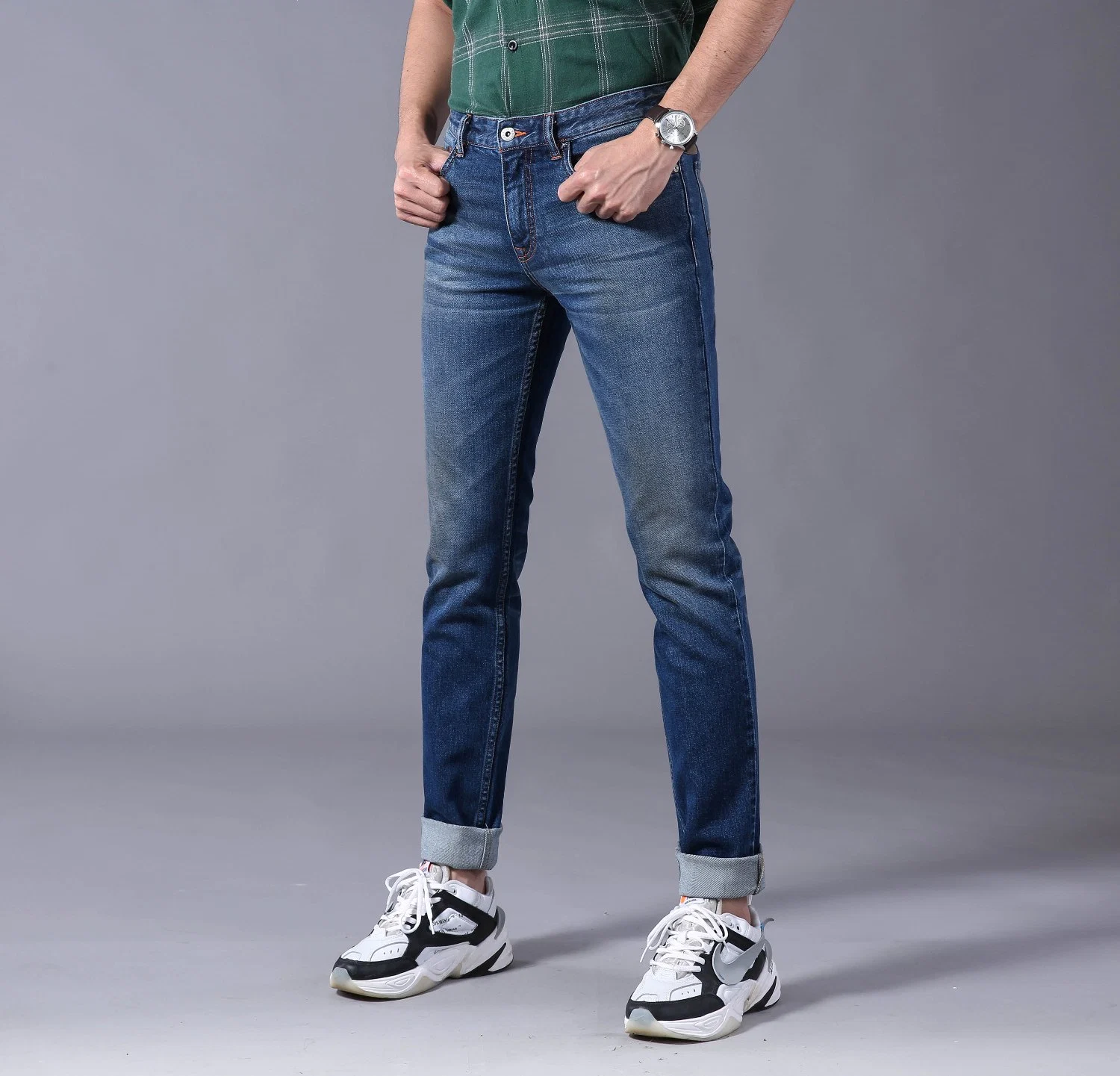 2019 Últimas hombres Denim Jeans casual para hombres de negocios Personalizado