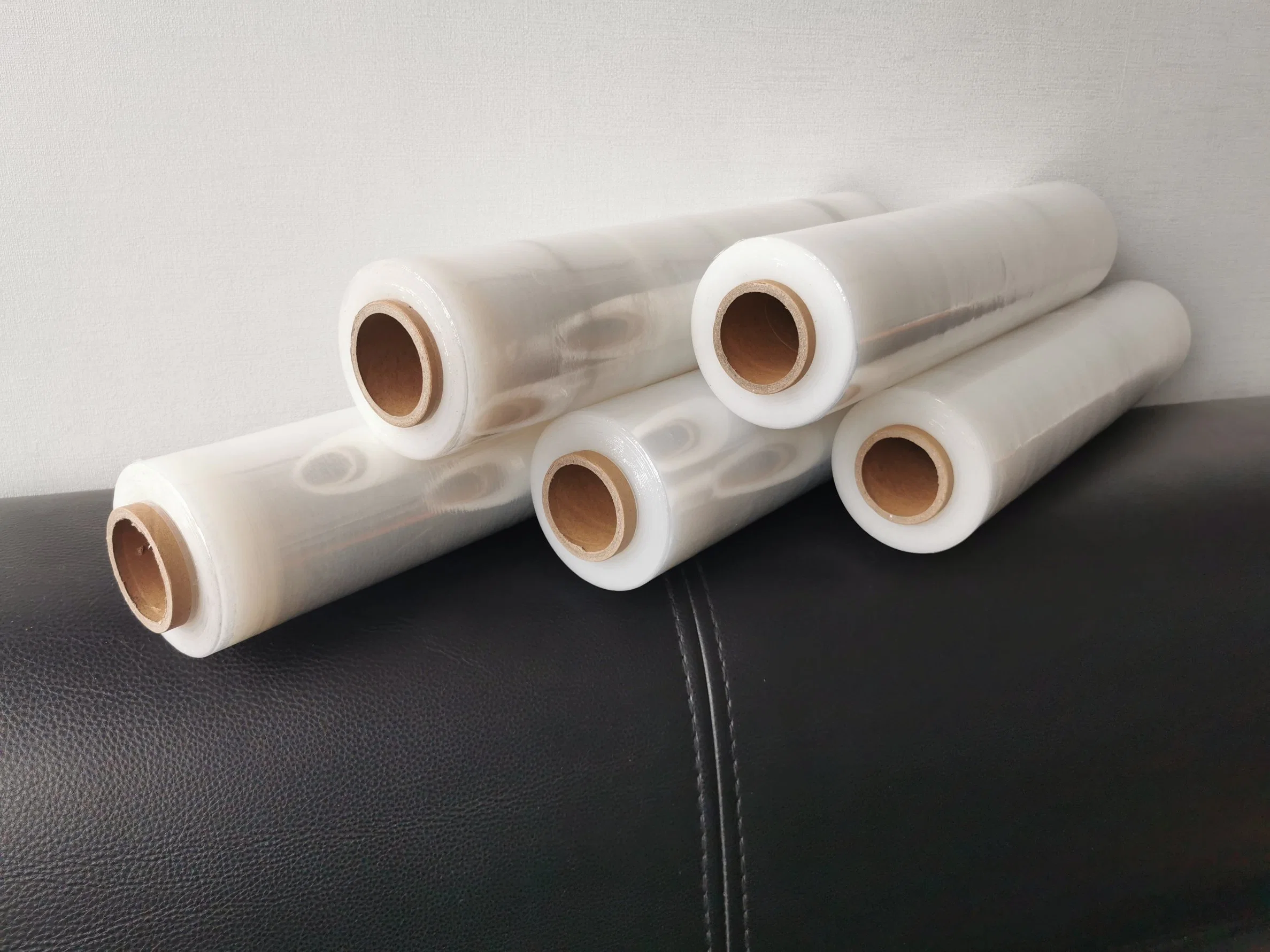 Stretch Film Black Hand Use 500mm X 400m 25um Pallet Shrink Wrap