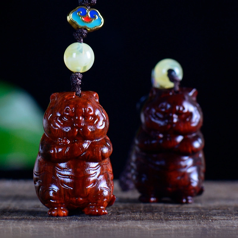 Red Sandalwood Carved Small Tiger Keychain Decorations for Car Decoration