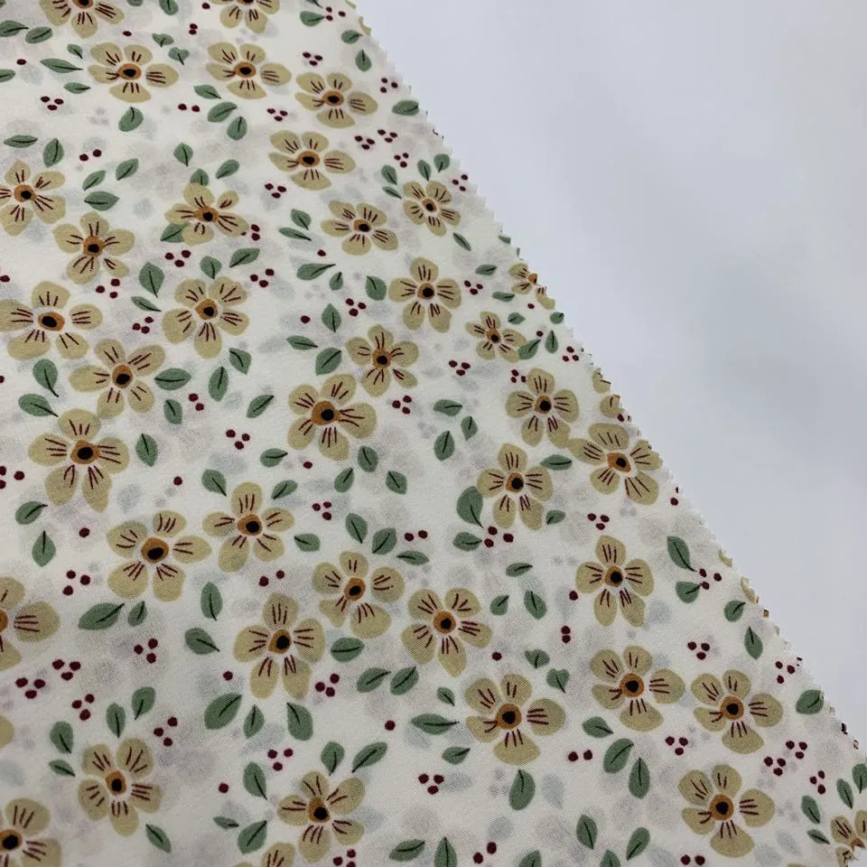 O peso leve Flower Impresso Chiffon de Seda Floral de Tecido 100% de tecidos de malha de poliéster para Apparel-Dress