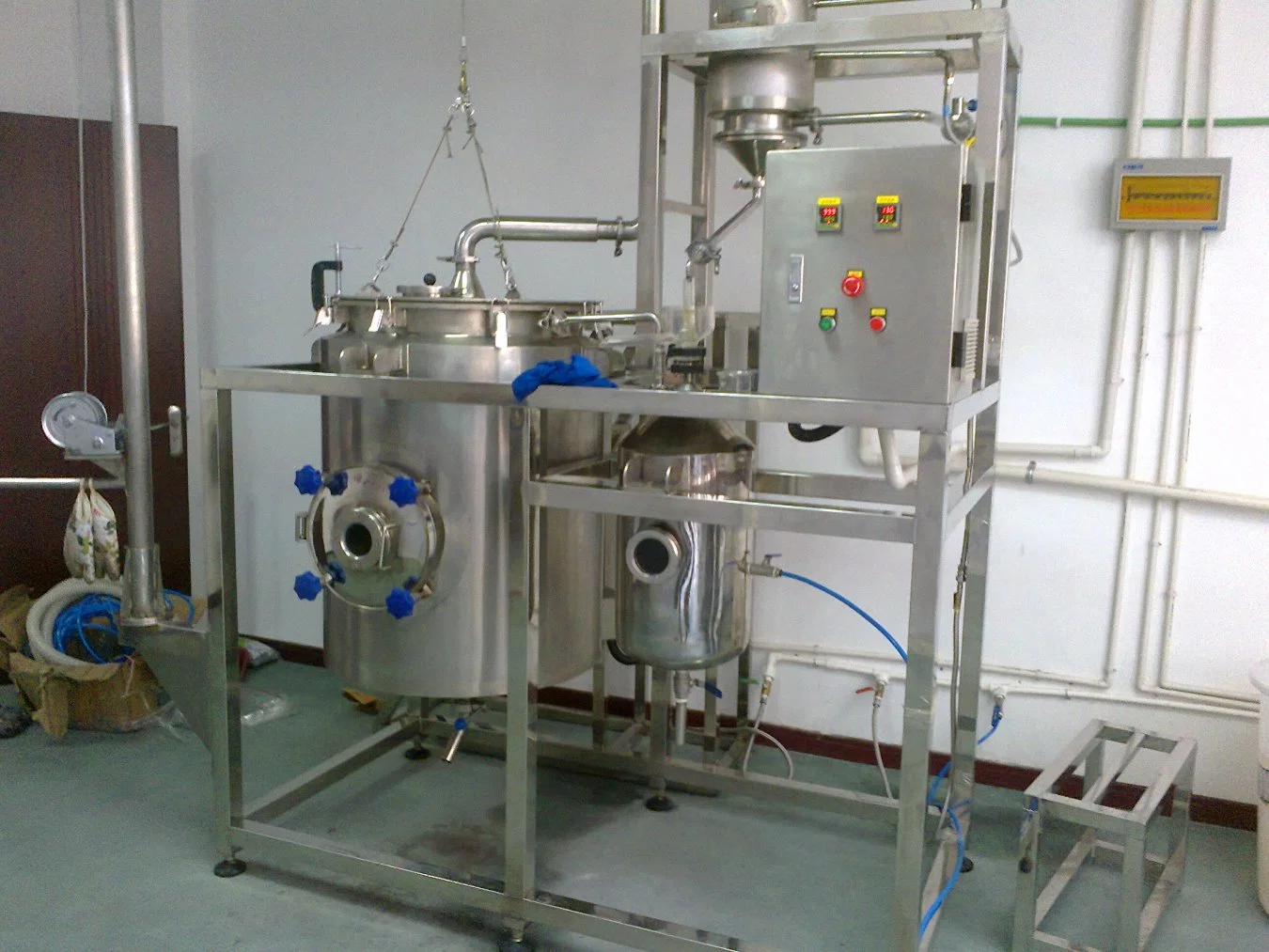 Chamomile, Vetiver Essential Oil Steam Distillation Plant