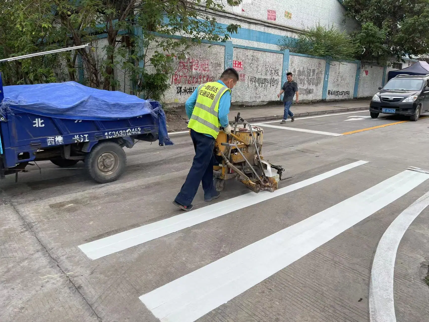 Top Brand Materials Suppliers Double Yellow Line Reflective Street Paint