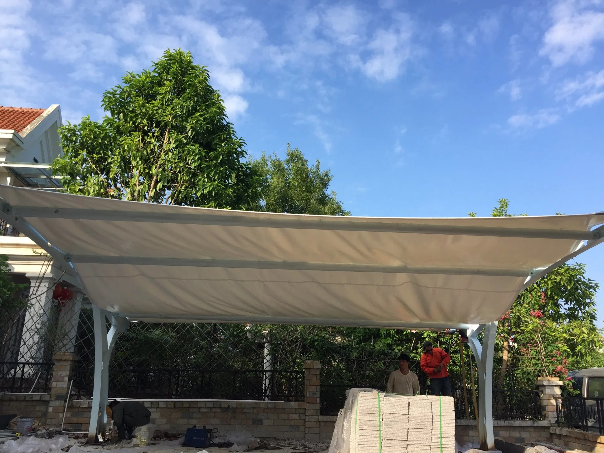 Hot Sale Most Popular Steel Strucuture Carport Tent Carparking Shade Simple Installing